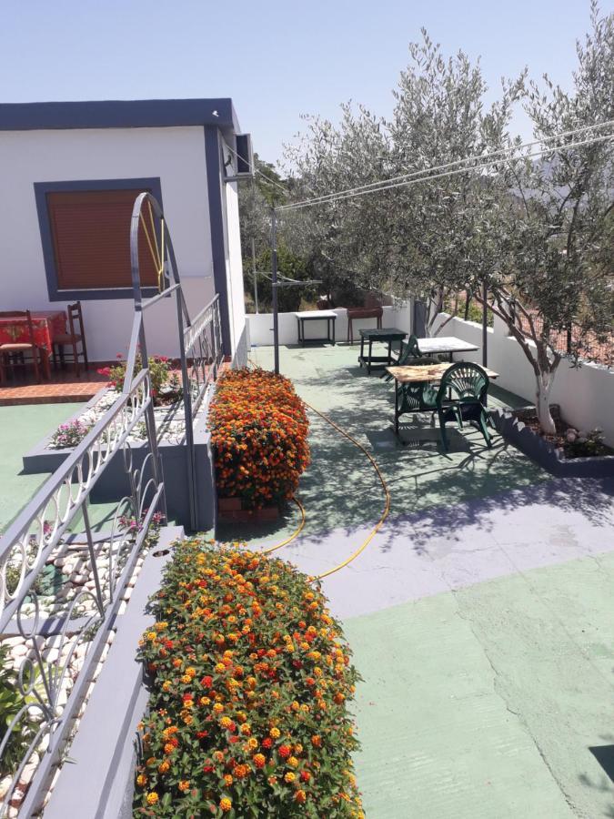 Petrit Guesthouse Ksamil Exterior foto